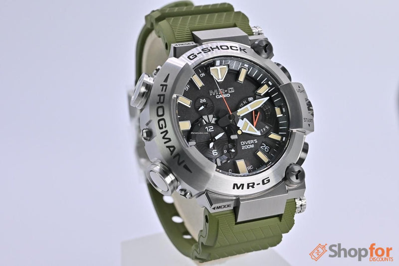 Frogman  military style inspired by the goliath frog